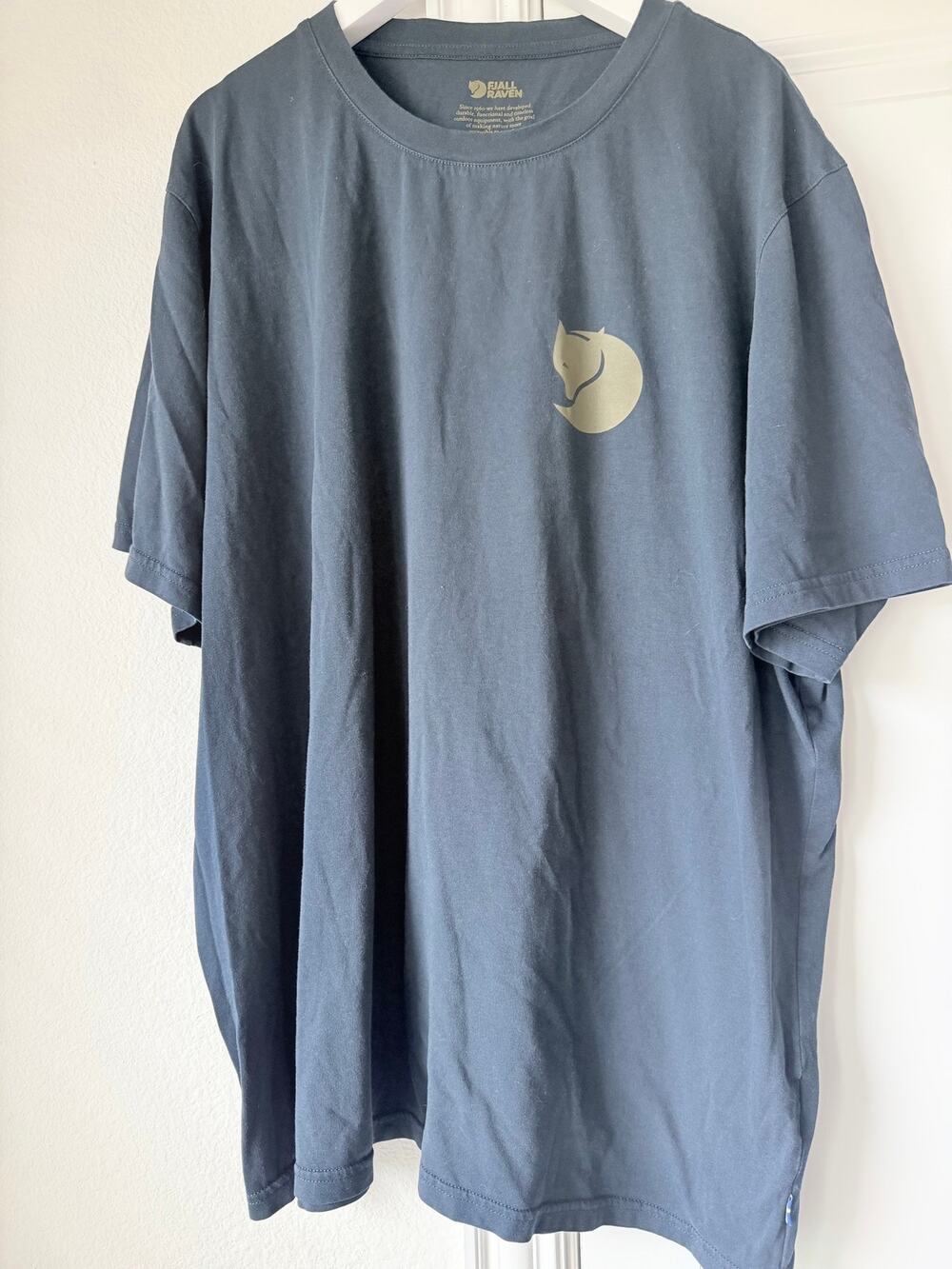 Fjallraven Classic Logo Men's XXL Tshirt "Walk With Nature" Back
